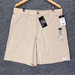 Lee Women’s Bermuda Shorts Size 16 M Beige 9” Inseam Cotton Stretch Waist NEW
